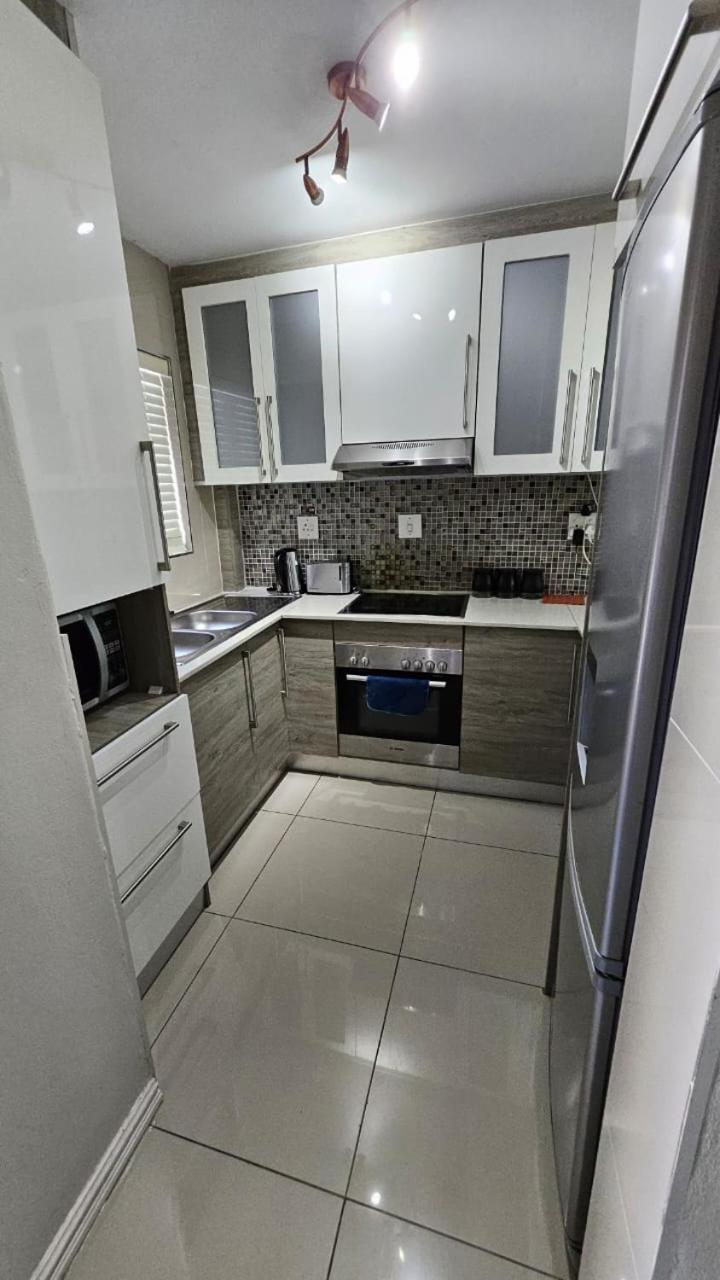 Summersands 83 North Durban- 2 Bedrooms *