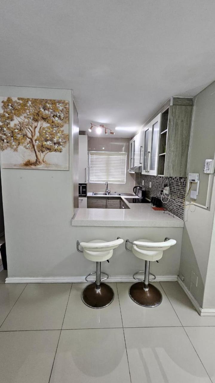 Appartement Summersands 83 North Durban- 2 Bedrooms *