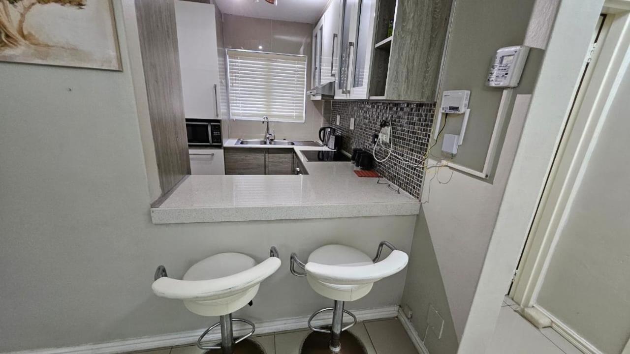 Appartement Summersands 83 North Durban- 2 Bedrooms *